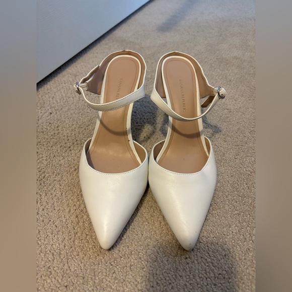 Banana Republic White Heeled Sandals - Picture 1 of 3